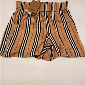 Burberry silk shorts SIZE 12 ( Large )